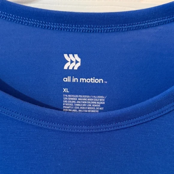 All in Motion Women's Cobalt Blue Short Sleeve Top - Picture 2 of 3